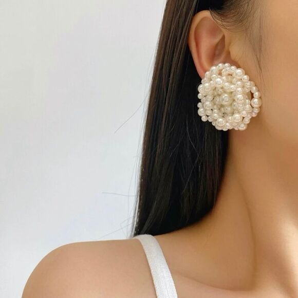 Anthro pearl earrings #495 - Picture 1 of 3